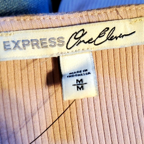 NWT Express Top - Picture 4 of 6